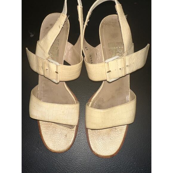 FERRAGAMO CREAM ALLIGATOR LEATHER STRAPPY STACK HEELED SANDALS 7.5N - Picture 2 of 5